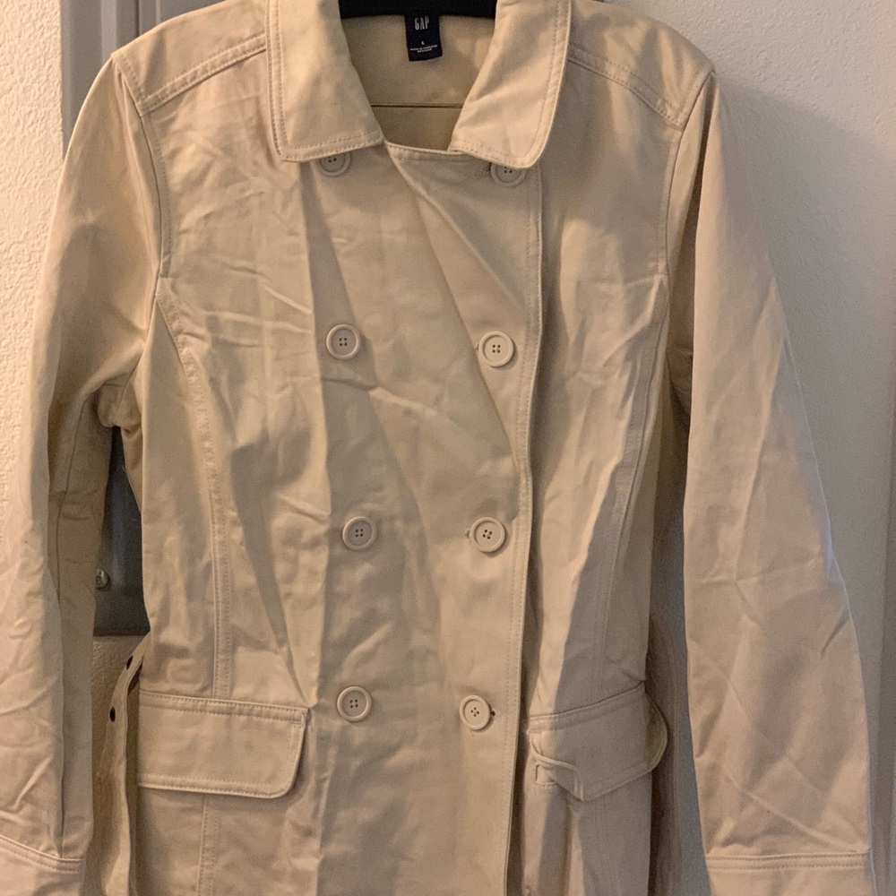 New GAP khaki tan waist jacket